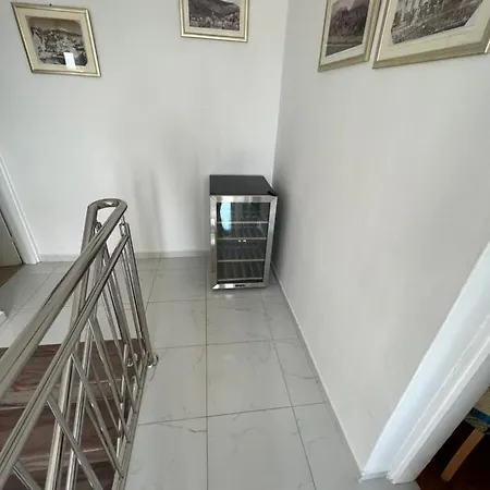 Vakantiehuis One-bedroom House Hvar Town